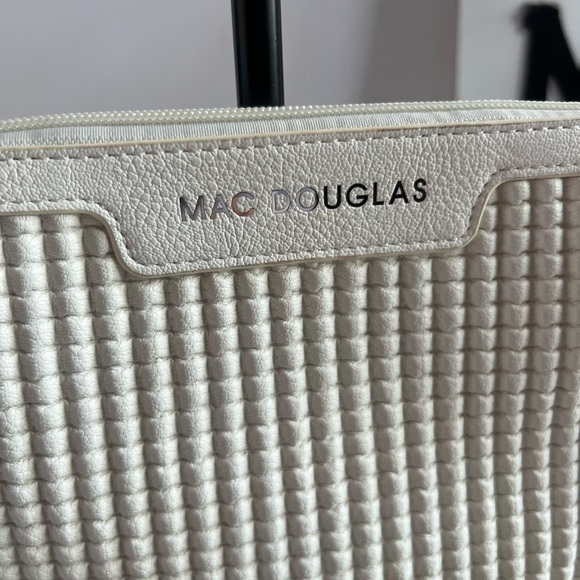 Cream Cosmetic Bag - Picture 4 of 9